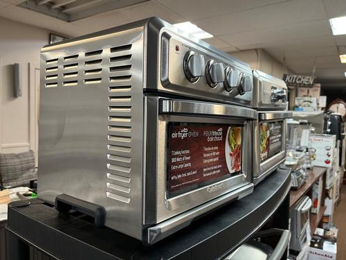 Cuisinart TOA-60C AirFryer Convection Oven, Silver & Chicago Metallic 8044 Non-Stick Toaster Oven Set, 4-Piece