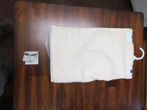 Alamode White Hand Towel 
