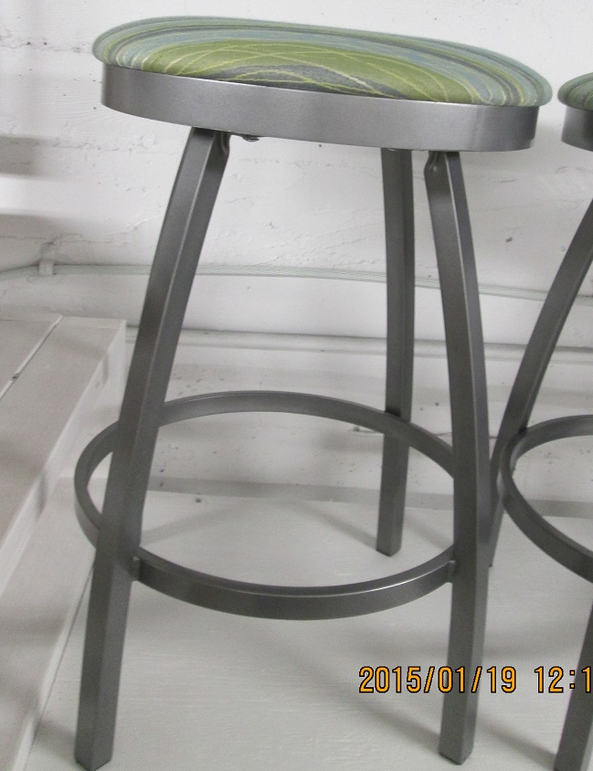 Trica Henry Swivel Stools Counter 26 inch